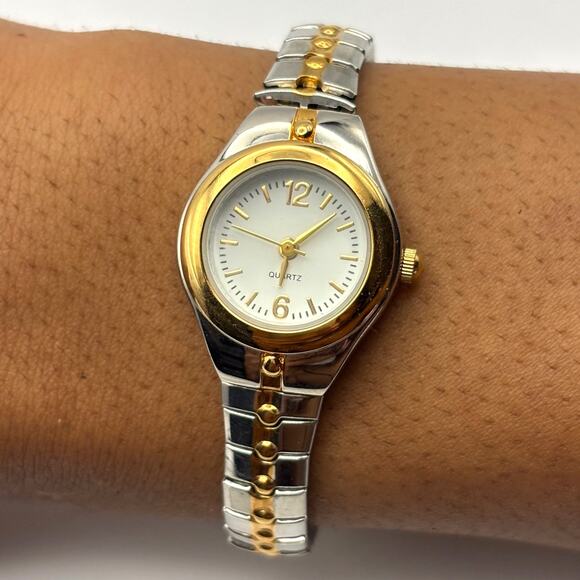 Gold & Silver Quartz Watch - Picture 1 of 3